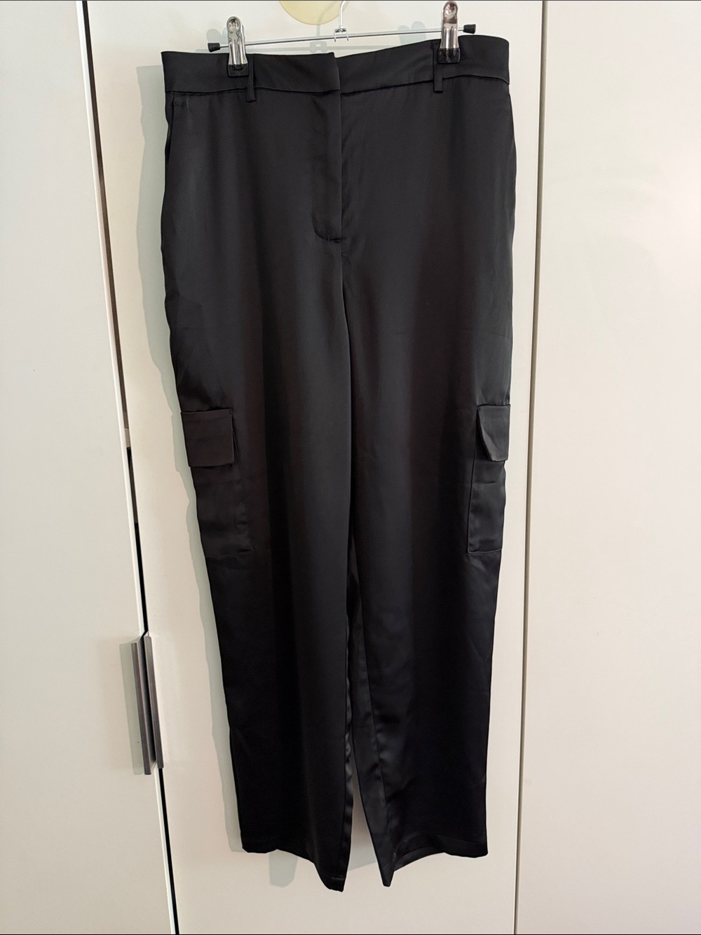 Rachel Zoe Black Cargo satin pants - MED